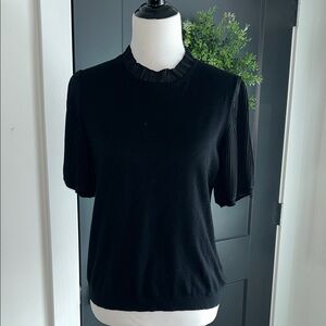 Adrianna Papell M black thin sweater with pleated sleeves and collar Top